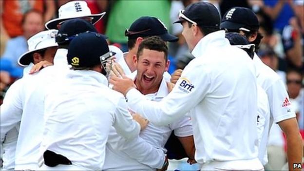 England celebrate another Bresnan wicket