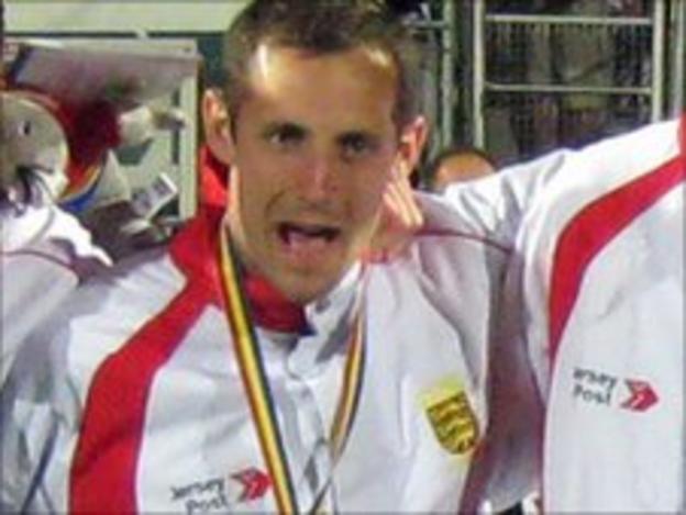 Chris Andrews