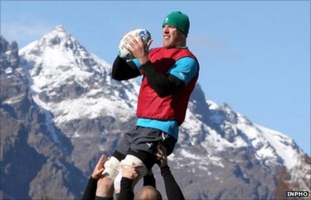 Paul O'Connell trains in Queenstown