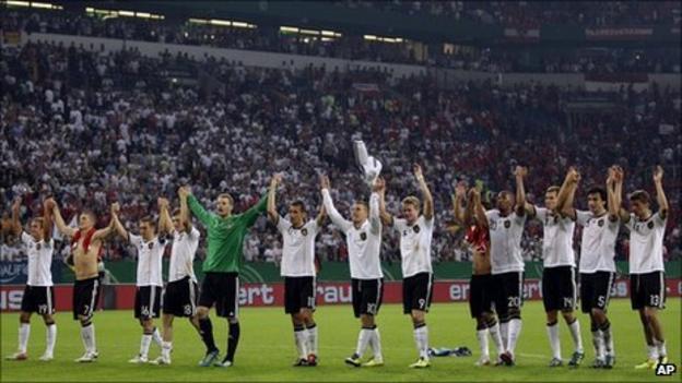 Germany celebrate after securing Euro 2012 qualification
