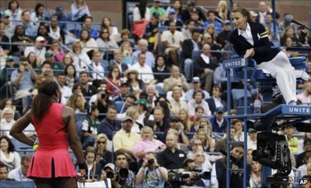 Serena Williams argues with umpire Eva Asderaki