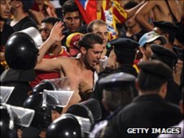 Egyptian police clash with Esperance fans