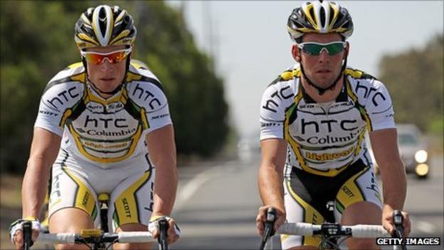Mark Renshaw (left) and Mark Cavendish (right)