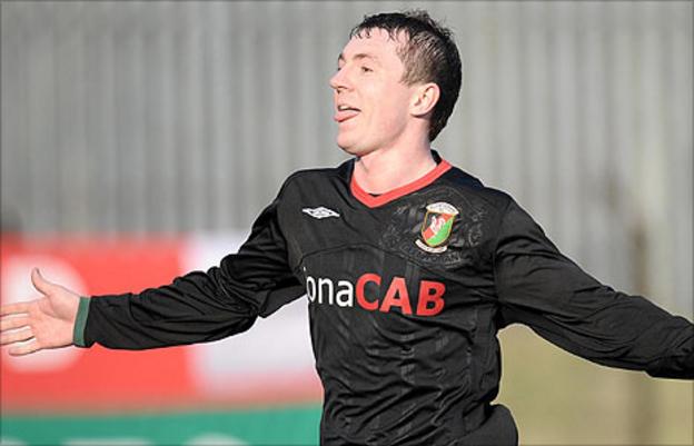 Matty Burrows has returned to Irish Premiership club Glentoran