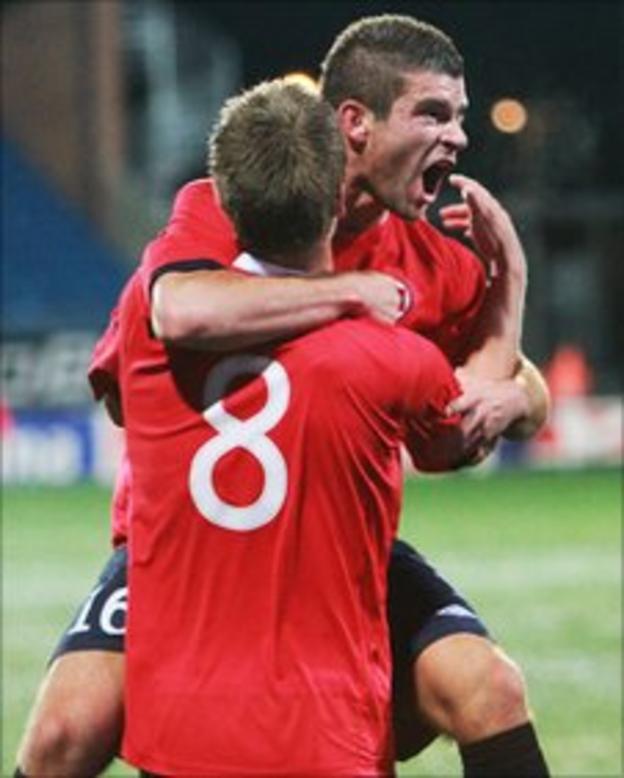 Valon Berisha celebrates his goal for Norway