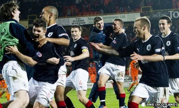 Falkirk celebrate their quarter-final victory at Tannadice