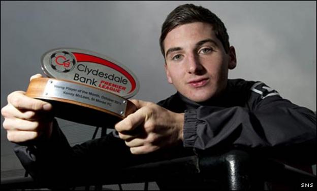 Kenny McLean with his award