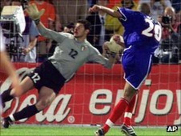 David Trezeguet scores France's winner at Euro 2008