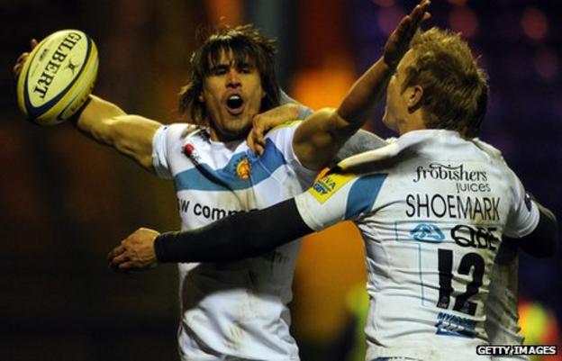 Ignacio Mieres celebrates his late try at Sale