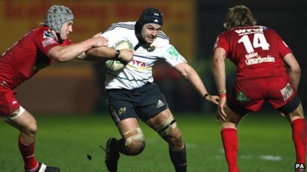 Flanker Niall Ronan scored Munster's only try at Parc y Scarlets
