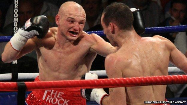 Gavin Rees (left) in action against Derry Mathews