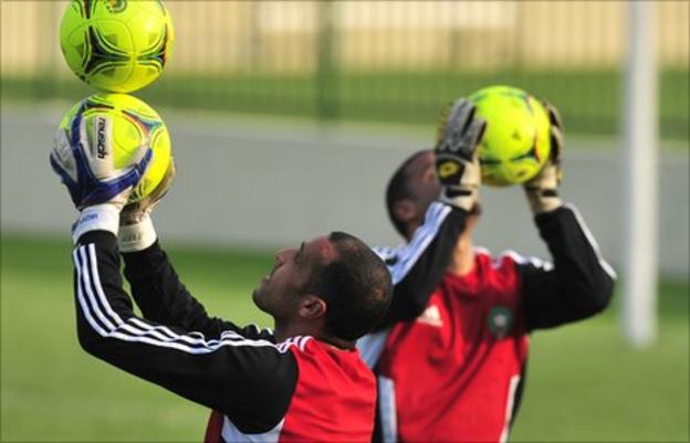 Mohamed Amsif and Issam Badda (background)