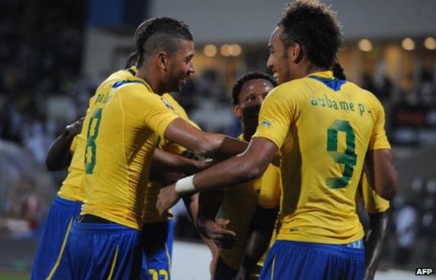 Pierre-Emerick Aubameyang celebrates with Gabon teammates