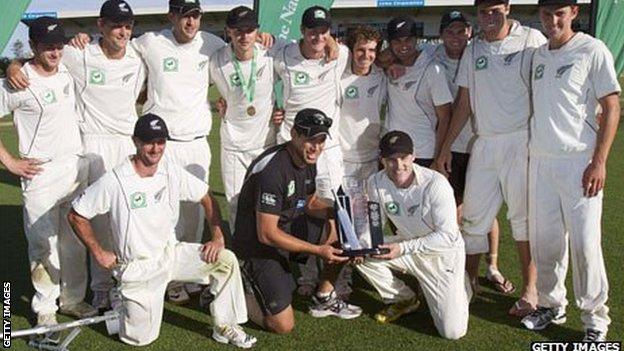 New Zealand with the Test trophy
