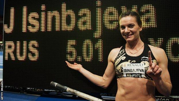 Yelena Isinbayeva Breaks World Indoor Pole Vault Record Bbc Sport 7427