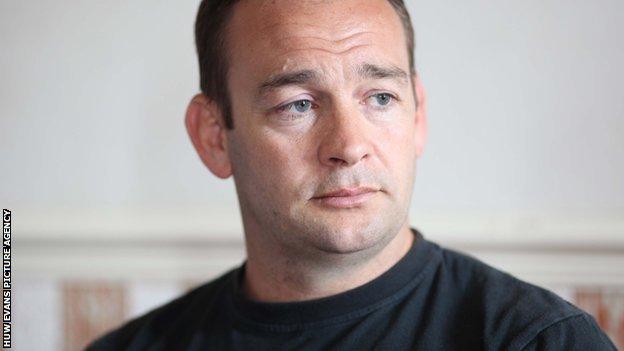 Dragons coach Darren Edwards