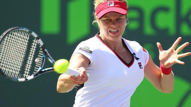 Kim Clijsters striking a forehand