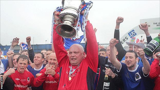 Linfield celebrate their win over Crusaders in the 2011 Irish Cup final