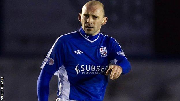Cowdenbeath player/manager Colin Cameron