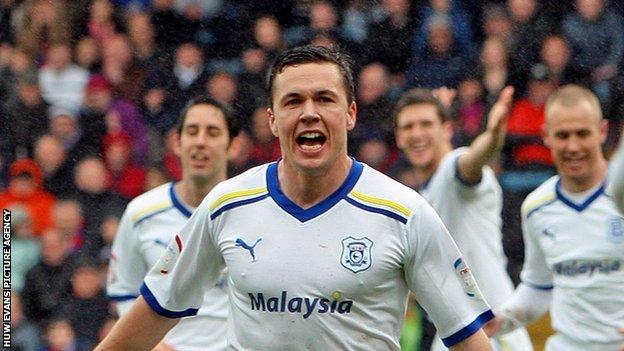 Cardiff City midfielder Don Cowie