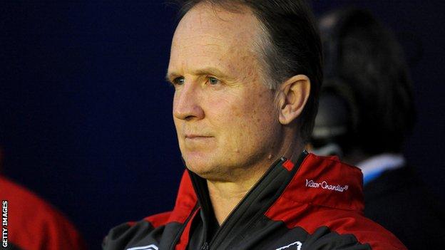 Sean O'Driscoll appointed Crawley Town manager - BBC Sport