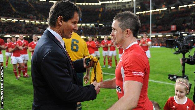 Robbie Deans and Shane Williams