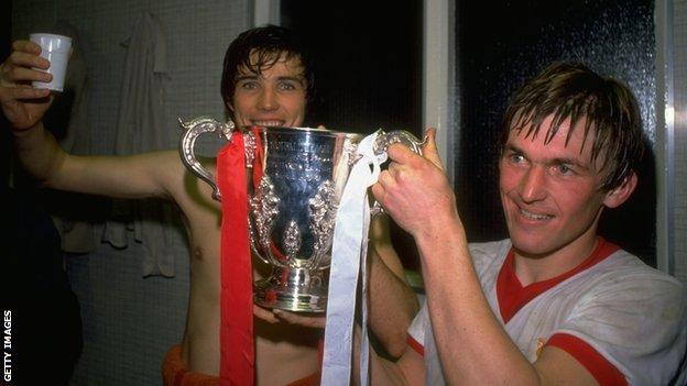 Alan Hansen and Kenny Dalglish celebrate 1981 League Cup win