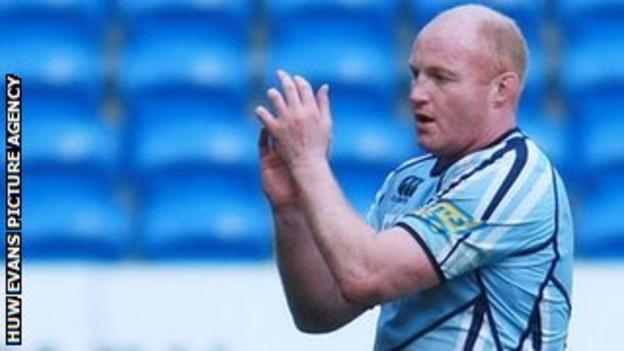 Martyn Williams leaves the Blues in front of a bank of empty seats
