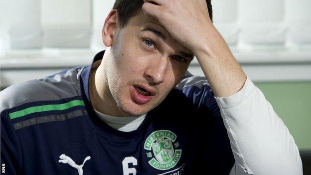 Murray is out of contract with Hibs this summer