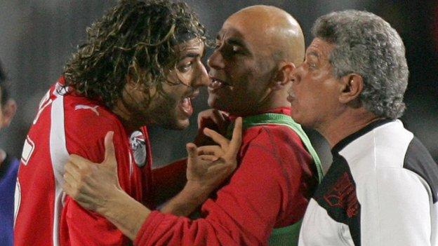 Ahmed 'Mido' Hossam and then Egypt coach Hassan Shehata clash during the 2006 Africa Cup of Nations