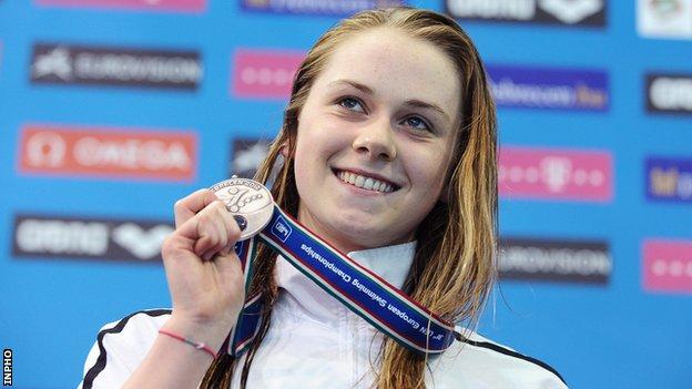 Sycerika McMahon shows off her medal in Hungary
