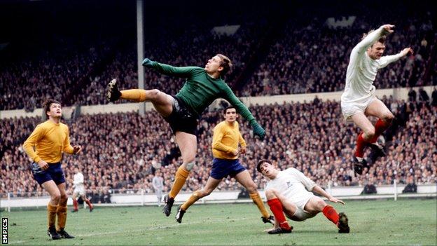Gordon West in goal for Everton during the 1968 FA Cup final