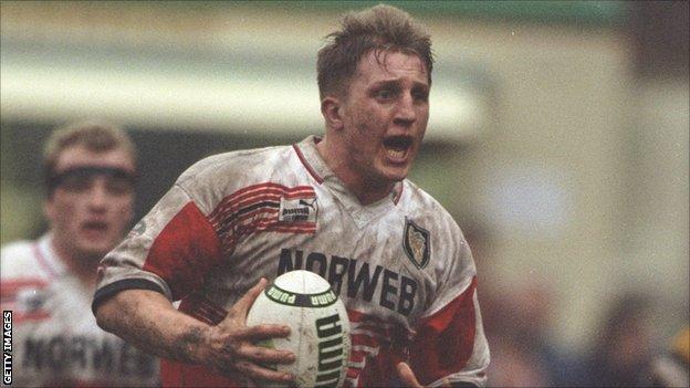 Widnes coach Denis Betts 'owes everything' to Wigan Warriors - BBC Sport