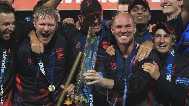 Leicestershire celebrate their T20 victory in 2011