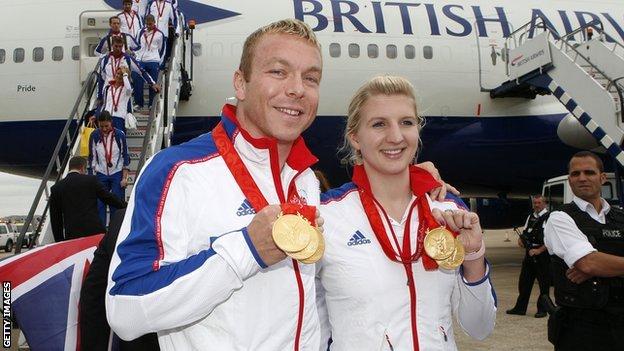 Chris Hoy (left) and Rebecca Adlington with their gold medals from the Beijing Olympics