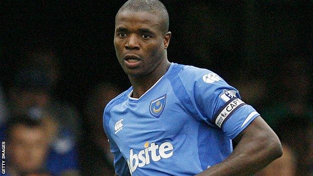 Aaron Mokoena latest player to leave Portsmouth - BBC Sport