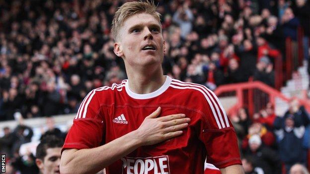 Swindon Town exit surprised striker Alan Connell - BBC Sport