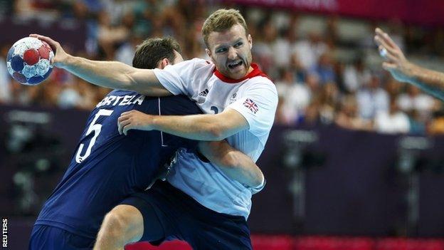 Olympic Handball Gb Men Lose Out To Argentina Bbc Sport