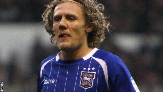 Jimmy Bullard Leaves Ipswich Town After Contract Terminated Bbc Sport 