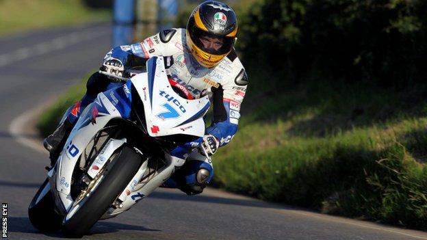 Ulster Grand Prix: Guy Martin tops Superbike qualifying - BBC Sport