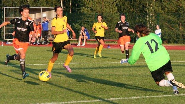 Katharina Lindner races through to score for Glasgow