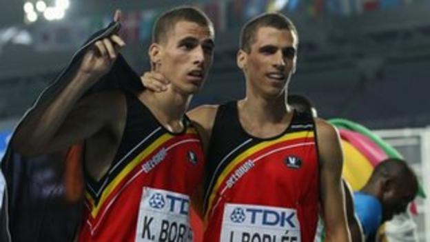 Kevin Borlée (L) celebrates with twin brother Jonathan