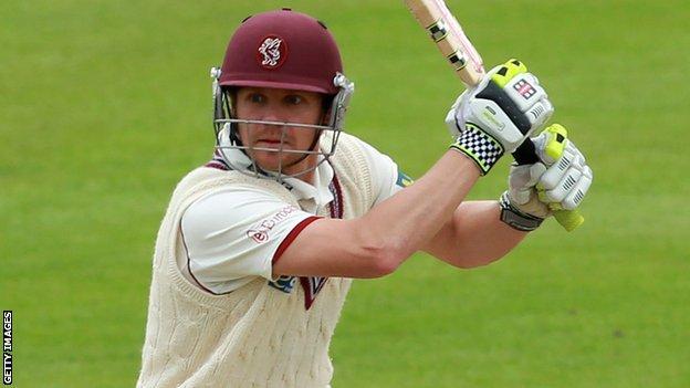 Somerset complete big run chase to see off Sussex at Hove - BBC Sport