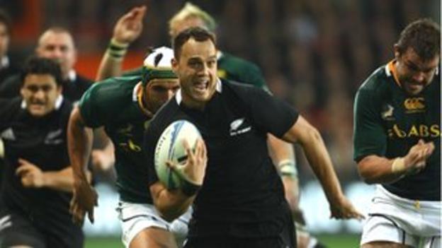 New Zealand full-back Israel Dagg races for the line against South Africa