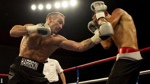 Ex-WBO featherweight champion Scott Harrison holds title hopes - BBC Sport