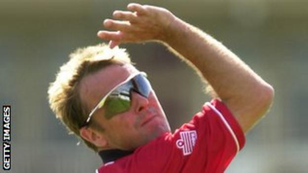 BBC pundit Phil Tufnell has experience of touring India as a player