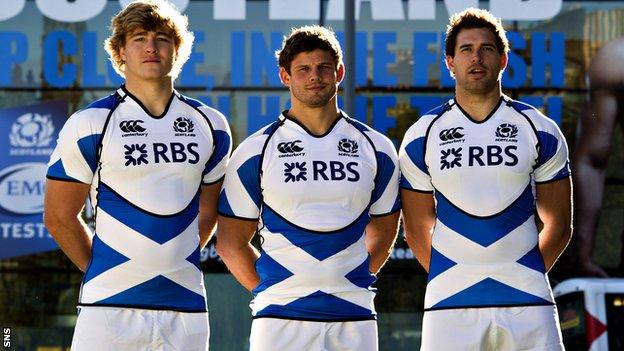 Dave Denton, Ross Ford and Sean Lamont model Scotland's new change kit