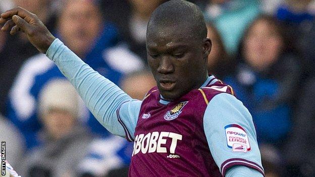 Birmingham: Papa Bouba Diop wants to stay at Blues 'forever' - BBC Sport