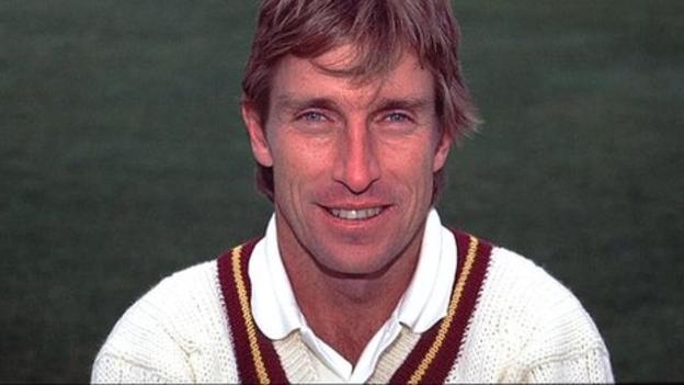 Kevin Curran: Former Zimbabwe all-rounder dies aged 53 - BBC Sport