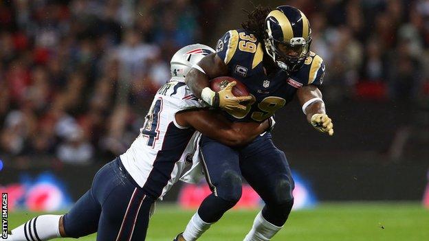 NFL at Wembley: New England Patriots beat St Louis Rams - BBC Sport